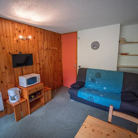 Avec Balcon Pour 2 Pers, Depart Skis Aux Pieds, Proche Piste Et Esf - Fr-1-356-215 Apartment