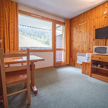 Avec Balcon Pour 2 Pers, Depart Skis Aux Pieds, Proche Piste Et Esf - Fr-1-356-215 *